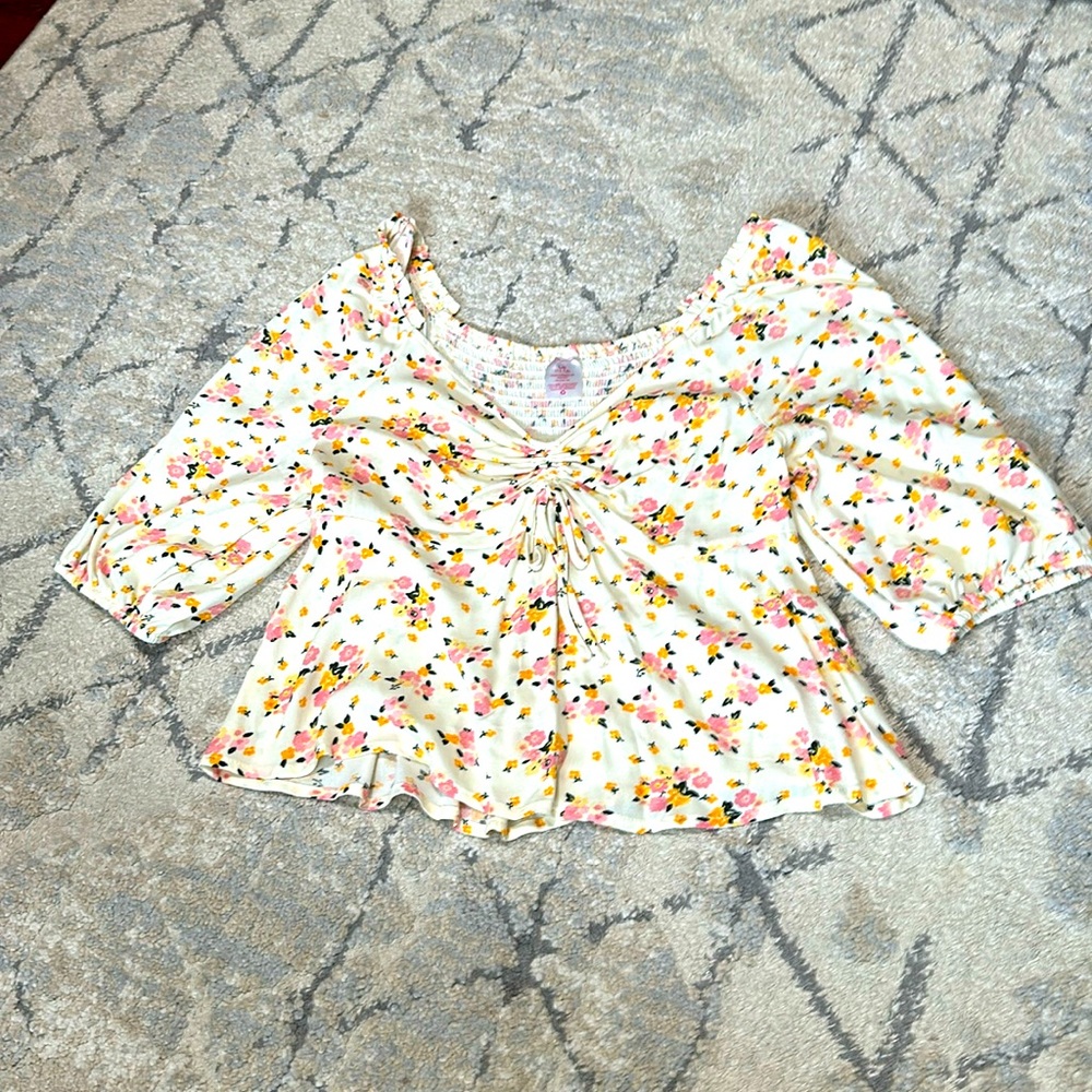Floral top 💓